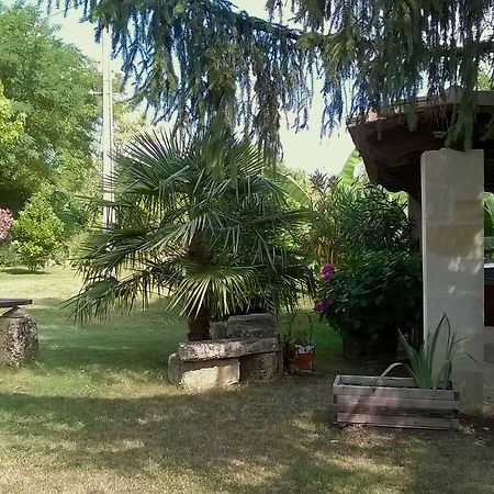 Domaine Capiet Bed and Breakfast Courpiac Exterior foto