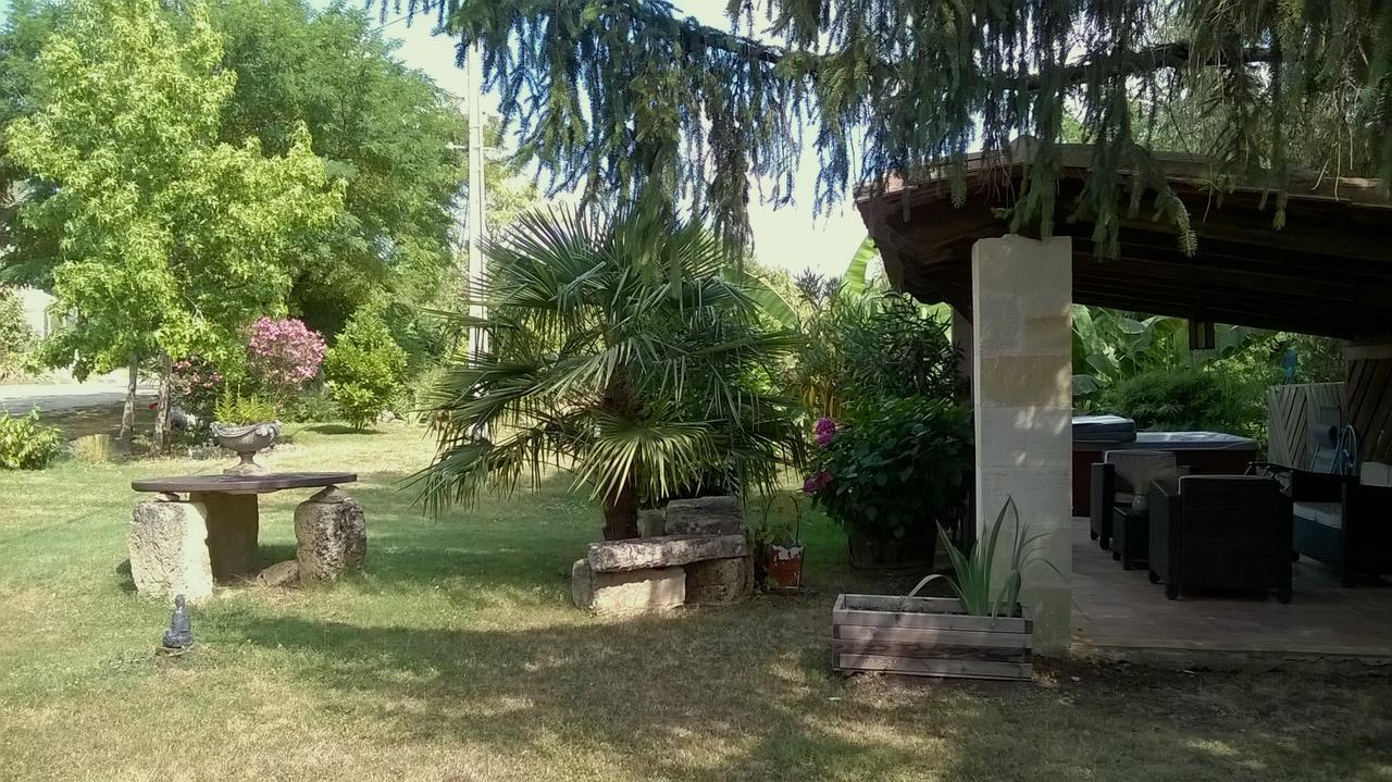 Domaine Capiet Bed and Breakfast Courpiac Exterior foto